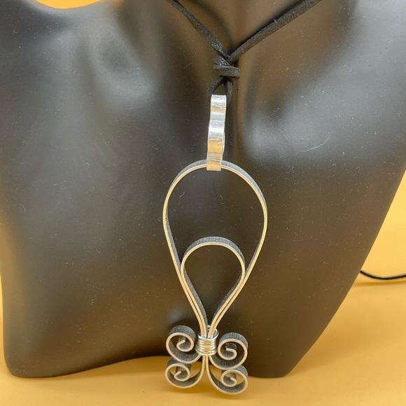 Handcrafted pendant - Picture 5 of 6